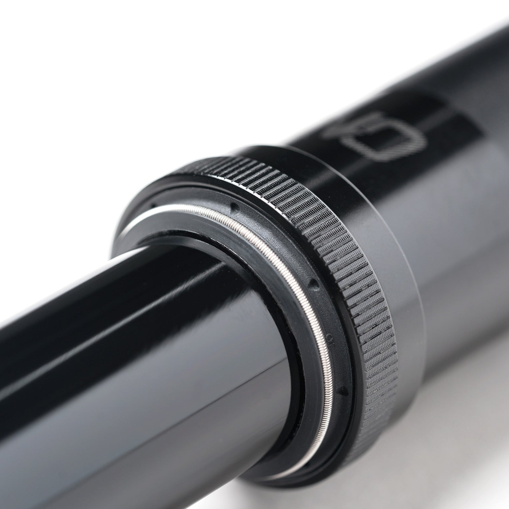 OneUp Gallery 7 - OneUp-Components_V3Dropper_DetailSKFSeal.jpg