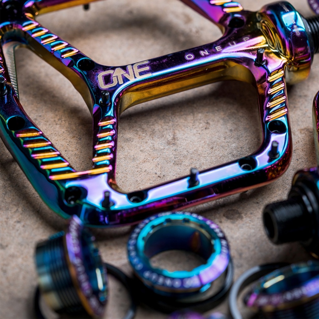 OneUp Gallery 6 - OneUpComponents_AluminumPedal_OIL_Studio1.jpg